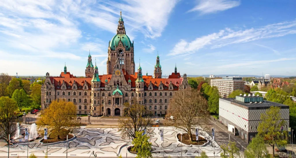 Photovoltaik Fachbetrieb in Peine 23 Niedersachsen Rathaus Wahrzeichen
